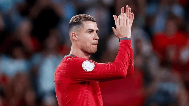 Ronaldo acusa a Jorge Jesus de faltar a su palabra y acepta una sanción Ronaldo acusa a Jorge Jesus de faltar a su palabra y acepta una sanción